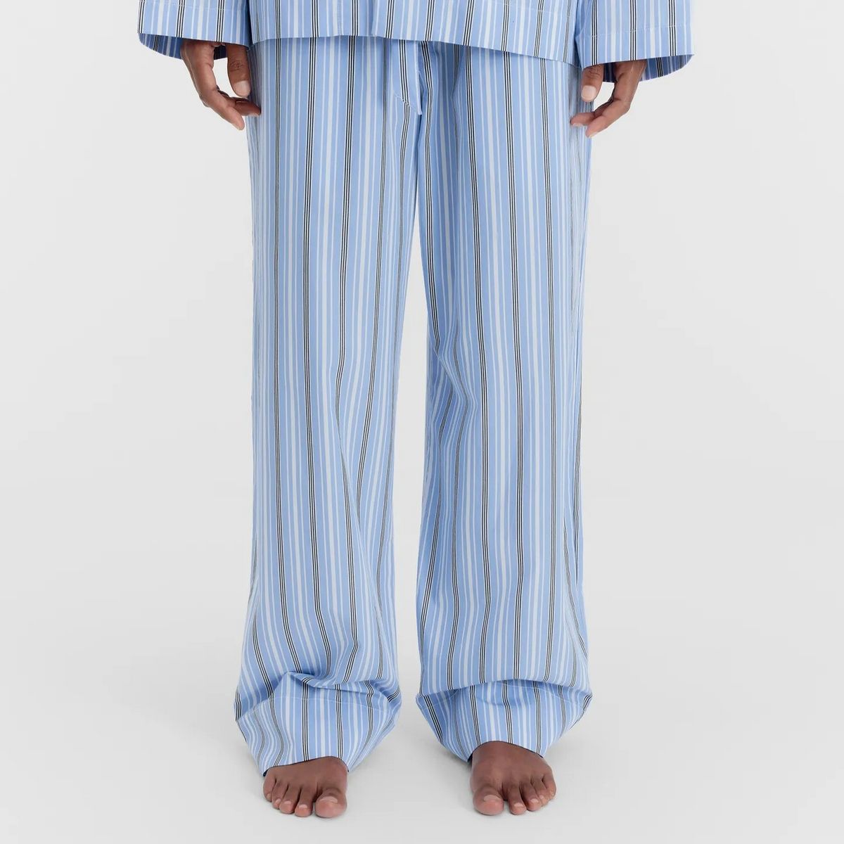 흡습성이 뛰어난 리넨이나 고밀도 코튼 소재의 슬립웨어를 추천한다 / 이미지 출처: 테클라