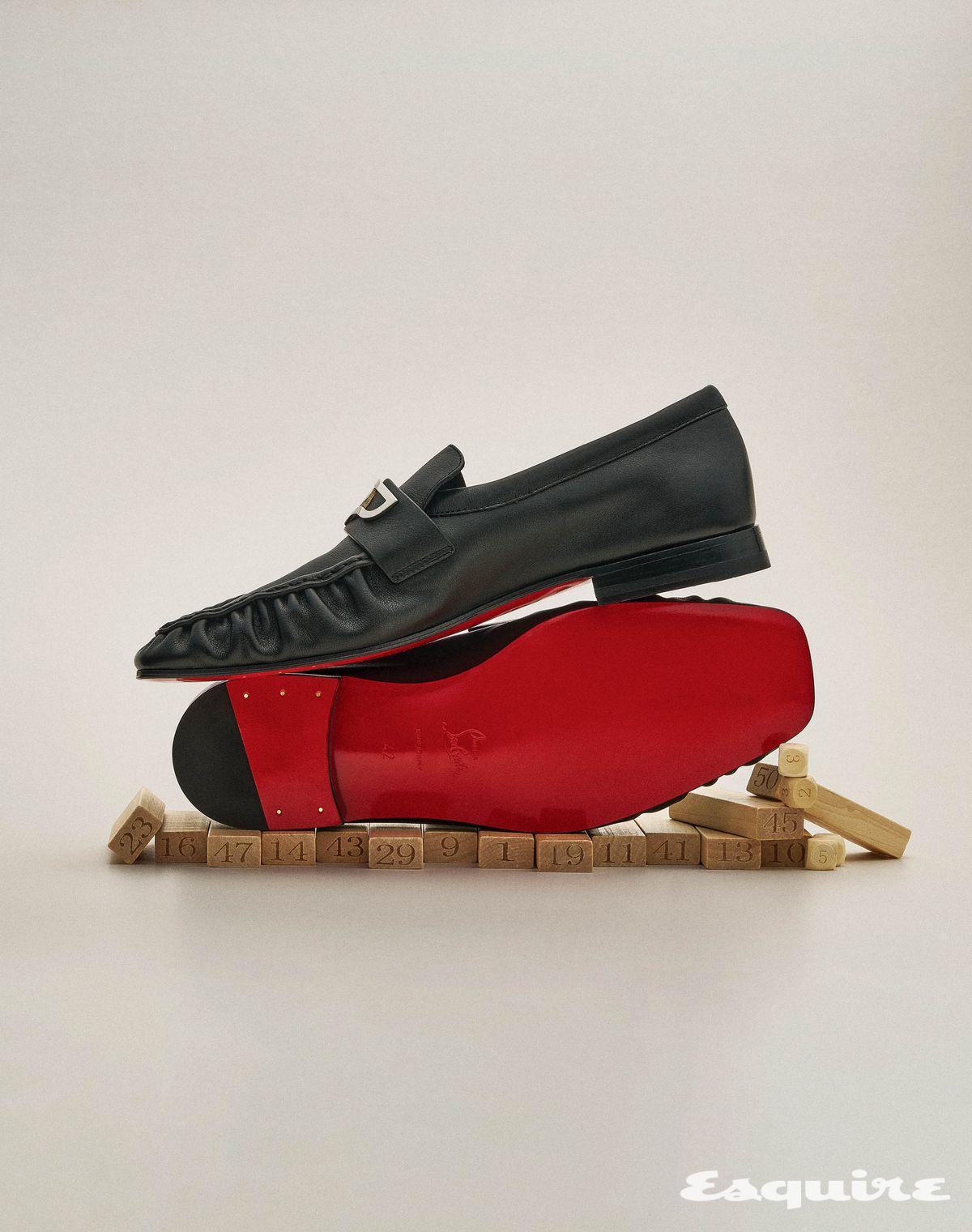 모칼리스타 로퍼 가격 미정 크리스찬 루부탱.