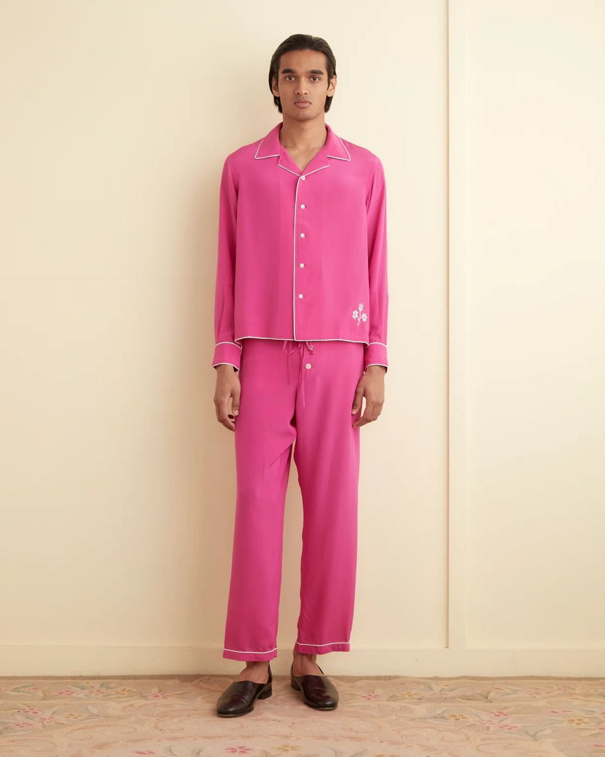 비비드한 컬러가 돋보이는 보디 셋업 잠옷 / 이미지 출처: @BODE