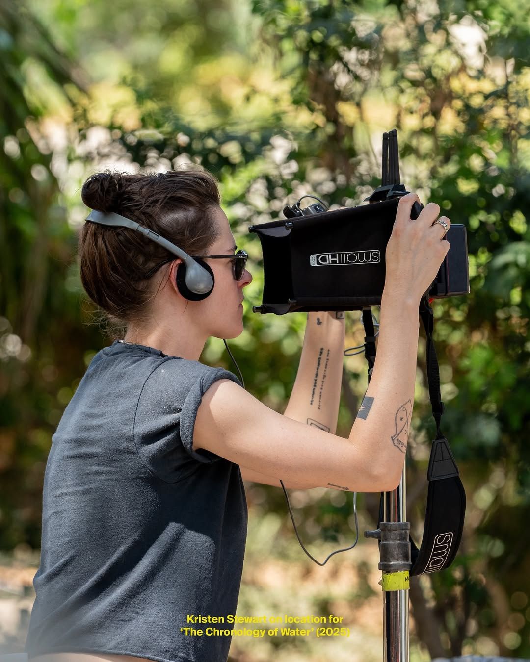 젠더리스한 크리스틴 스튜어트 감독 패션 / 이미지 출처: @directorfits