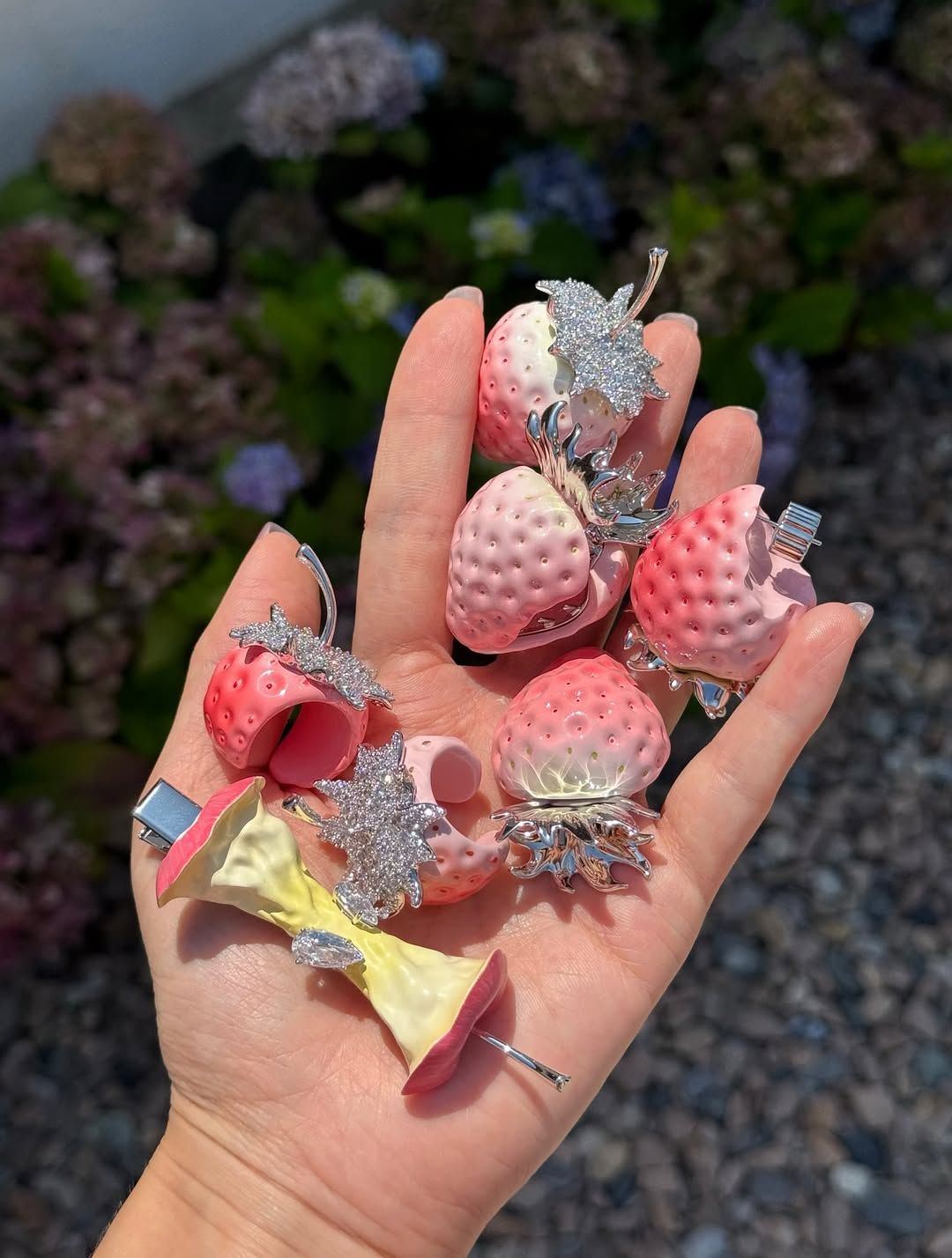 애플 & 스트로베리 액세서리 위민(YVMIN) 주얼리 / 이미지 출처: YVMIN