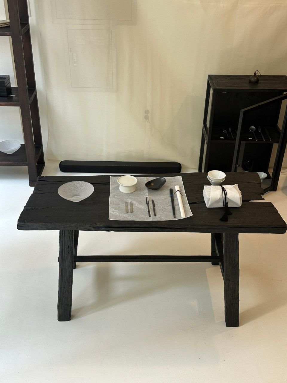 동양적인 미감의 기물들로 내부를 장식했다. / 출처: 모스피어 네이버지도 업체 제공