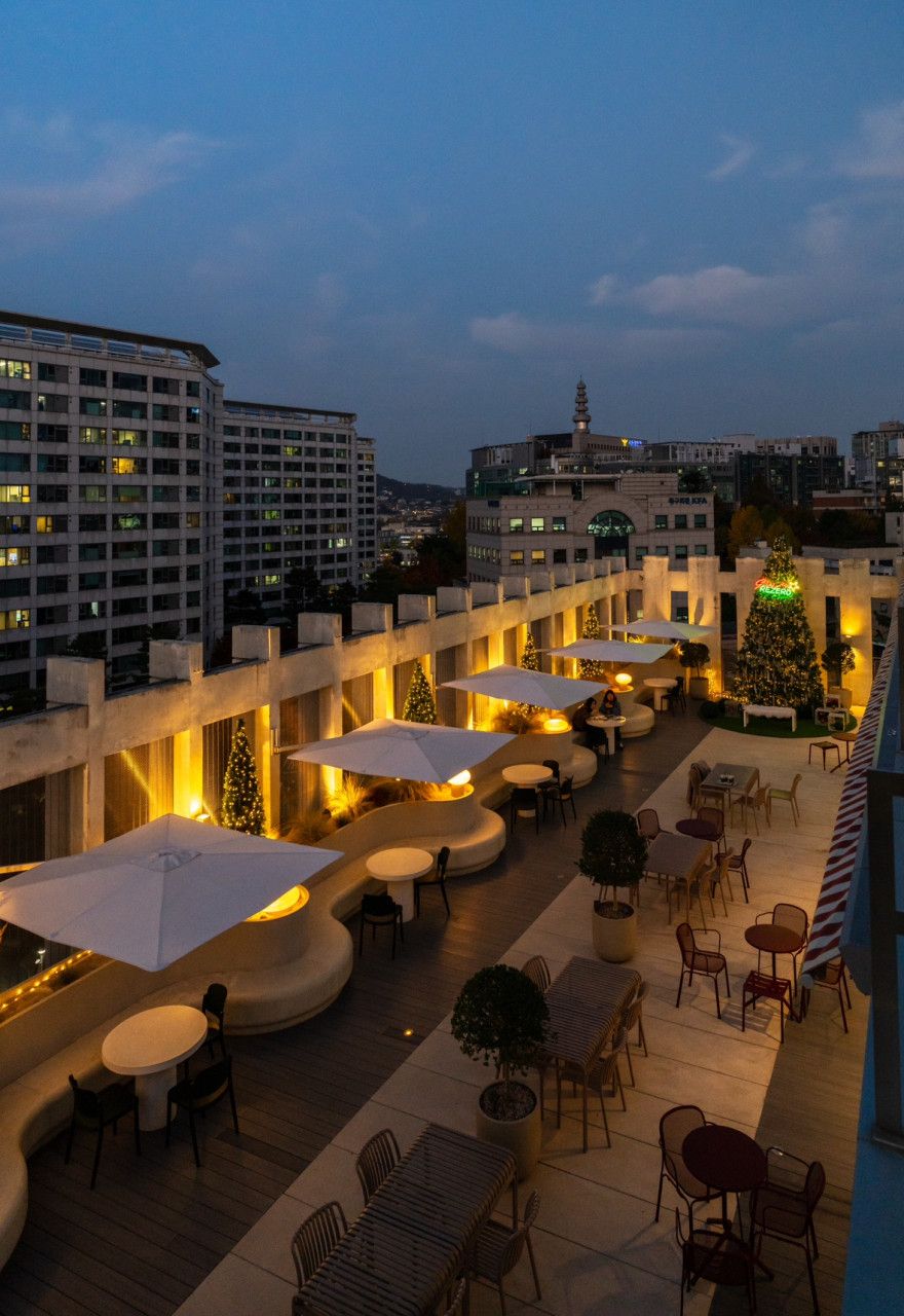 남산타워가 보이는 루프탑 뷰가 아름답다. / 출처: 네이버지도 업체 제공