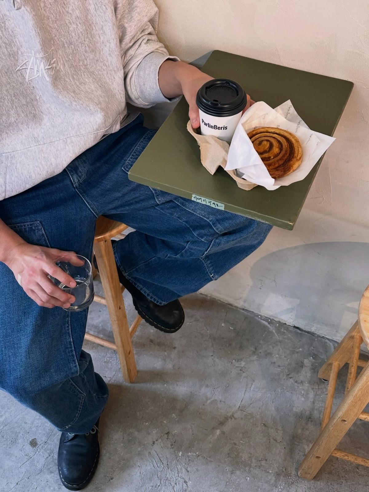 다양한 원두를 취향에 맞게 골라 마실 수 있는 파를린베리스 / 이미지 출처: 인스타그램 @parlinberiscoffee