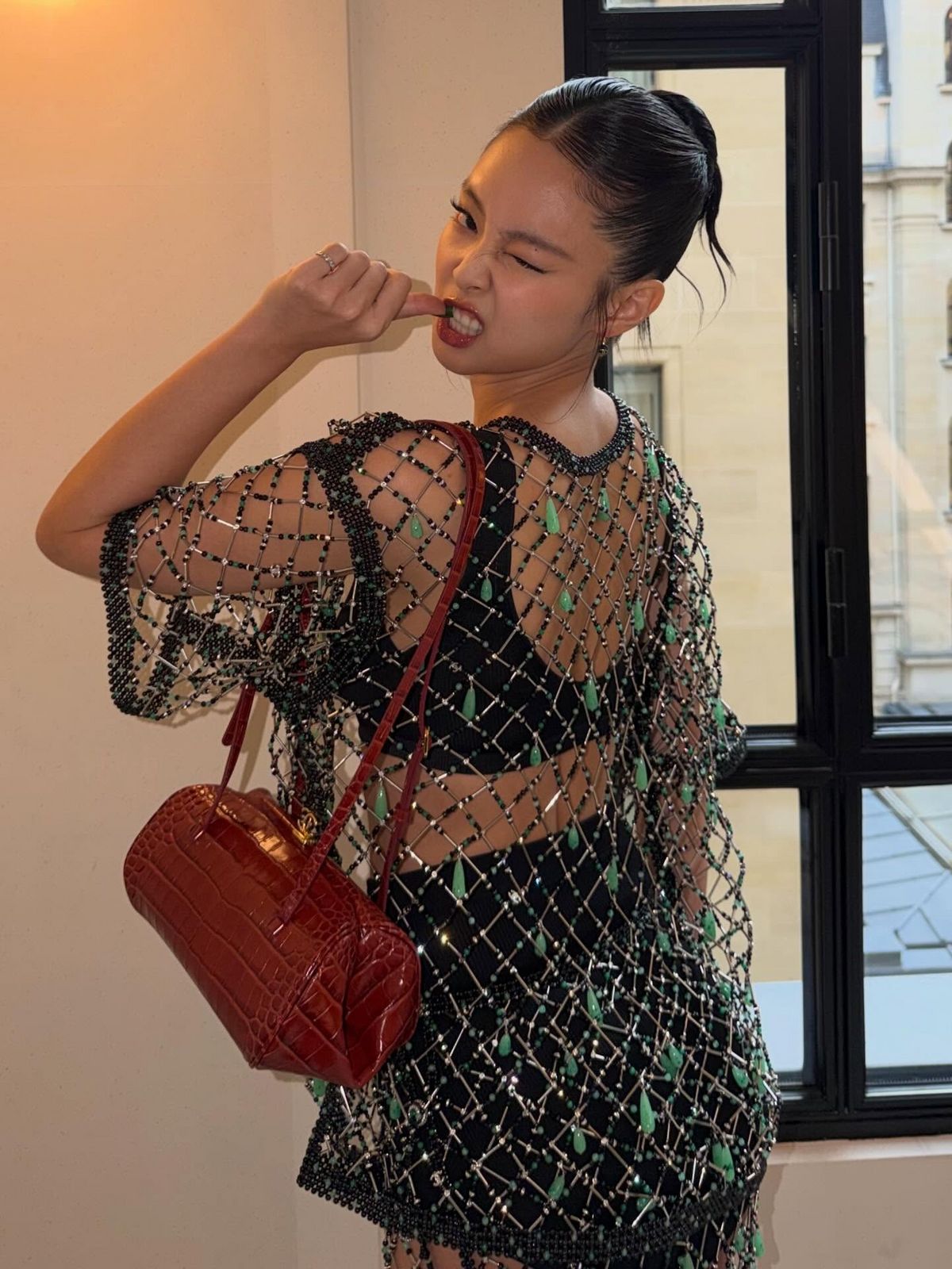 샤넬 쇼에 참석한 블랙핑크 제니 / 이미지 출처: 인스타그램 @jennierubyjane