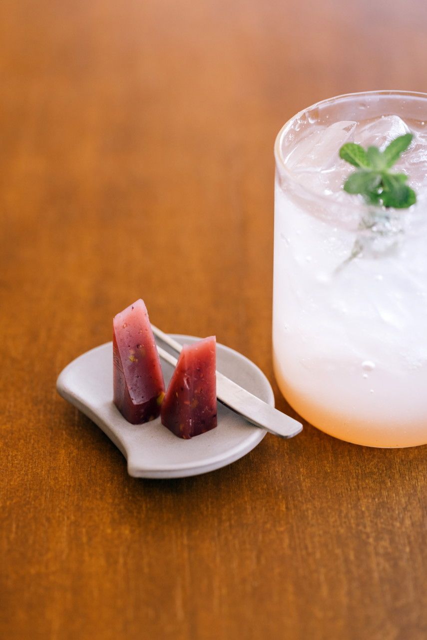 카라멜과 양갱 사이의 쫀득한 식감을 갖고 있는 한국 전통 간식 연과. / 이미지출처: 네이버 지도 업체 제공 이미지