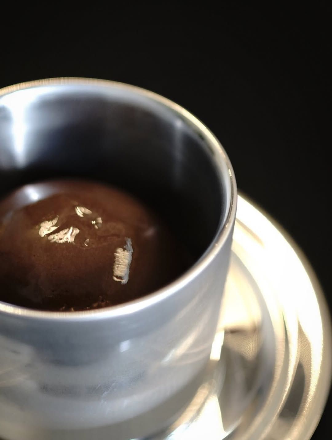 쇼콜라디제이의 테이스팅 코스에서는 다양한 술이 첨가된 쇼콜라 젤라토를 맛볼 수 있다. / 이미지출처: 쇼콜라디제이 공식 인스타그램 계정