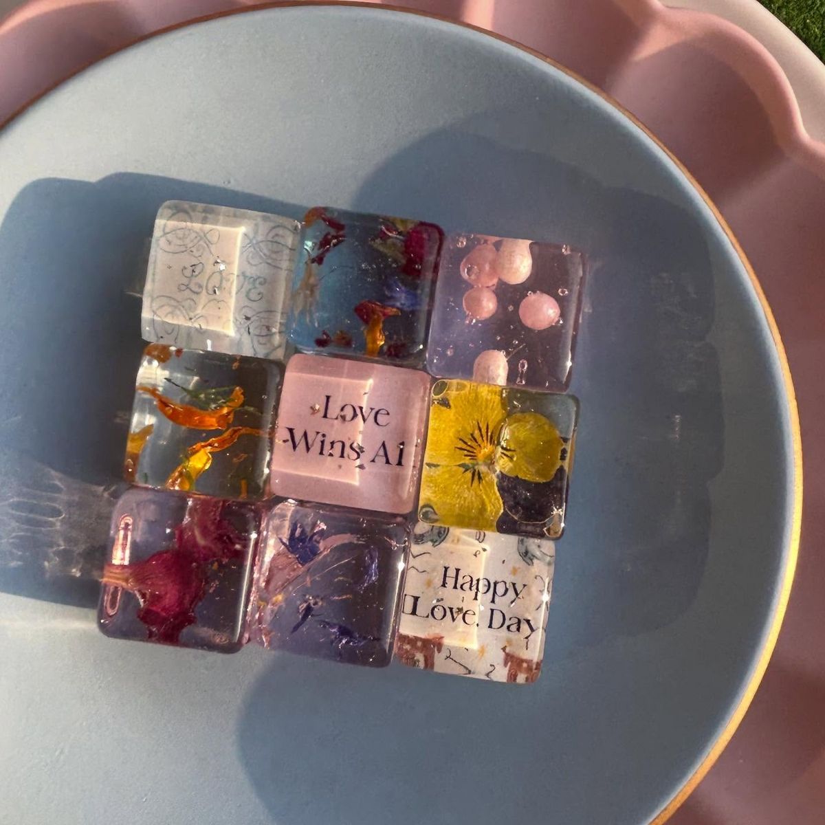 생화 사탕을 판매하는 땡스롤리 / 이미지 출처: 인스타그램 @thankslollies