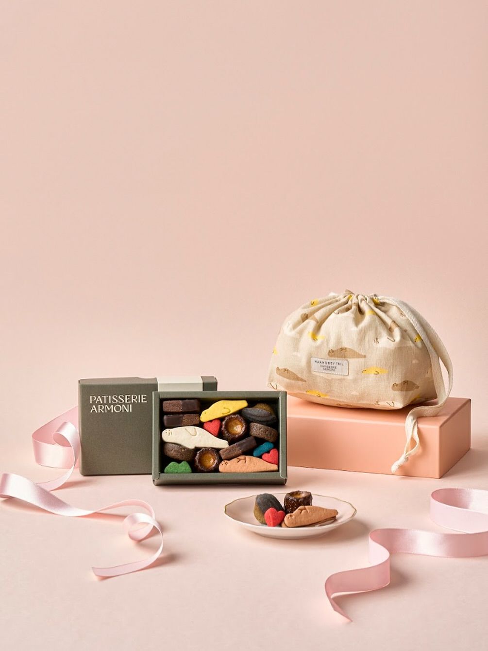 귀여운 바다표범 모양의 쿠키를 판매하는 파티세리아모리 x 웜그레이테일 / 이미지 출처: 인스타그램 @patisseriearmoni