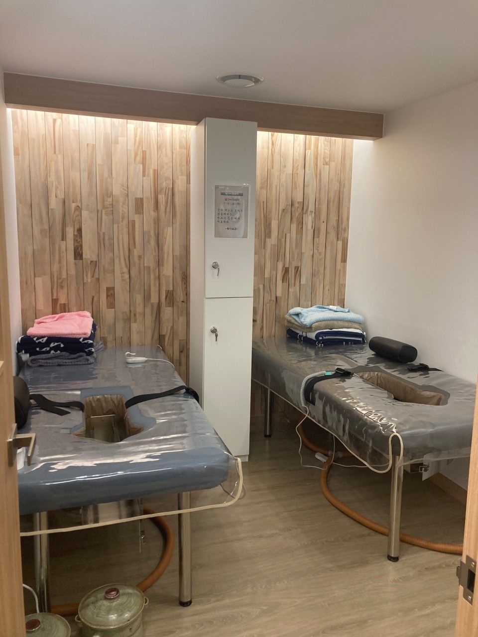 직접 공수한 강화산 쑥으로 쑥뜸을 제공하는 쑥뜸365. / 이미지 출처: 네이버 지도 업체 제공