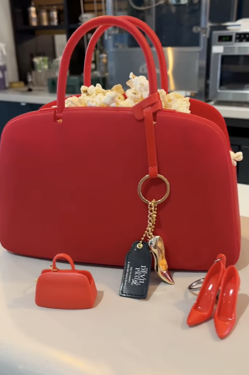 '악마는 프라다를 입는다 2' 컬렉터스 콤보 / 이미지 출처: 인스타그램 @odeoncinemas