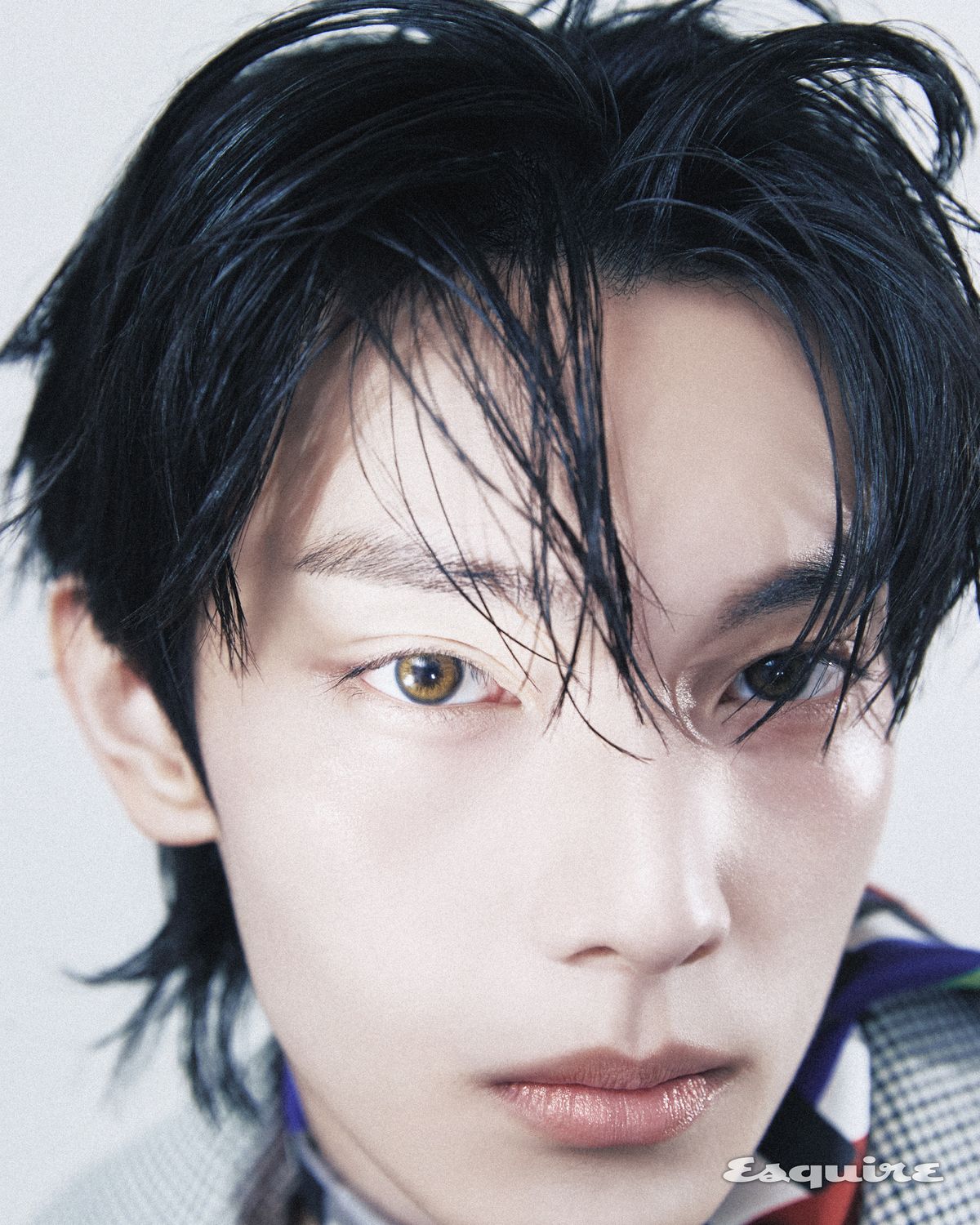 코트 드리스 반 노튼. 스카프 미우미우. 