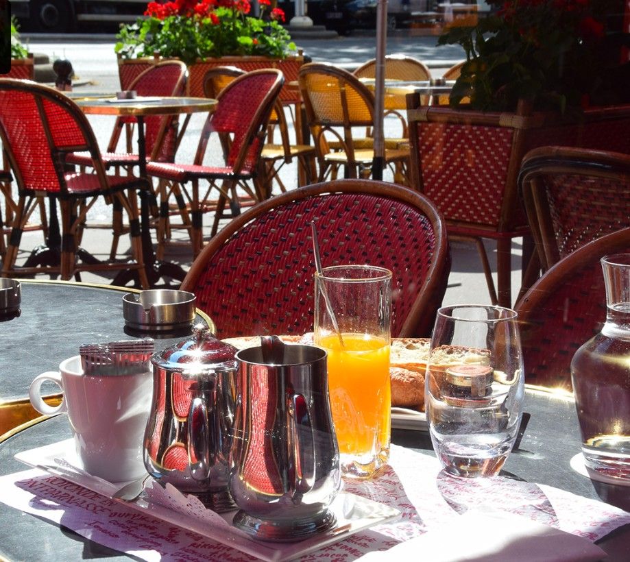 1911년에 문을 연 이 곳은 여전히 예술가들의 아지트로 불린다. / 이미지 출처: 라 로통드 구글 맵