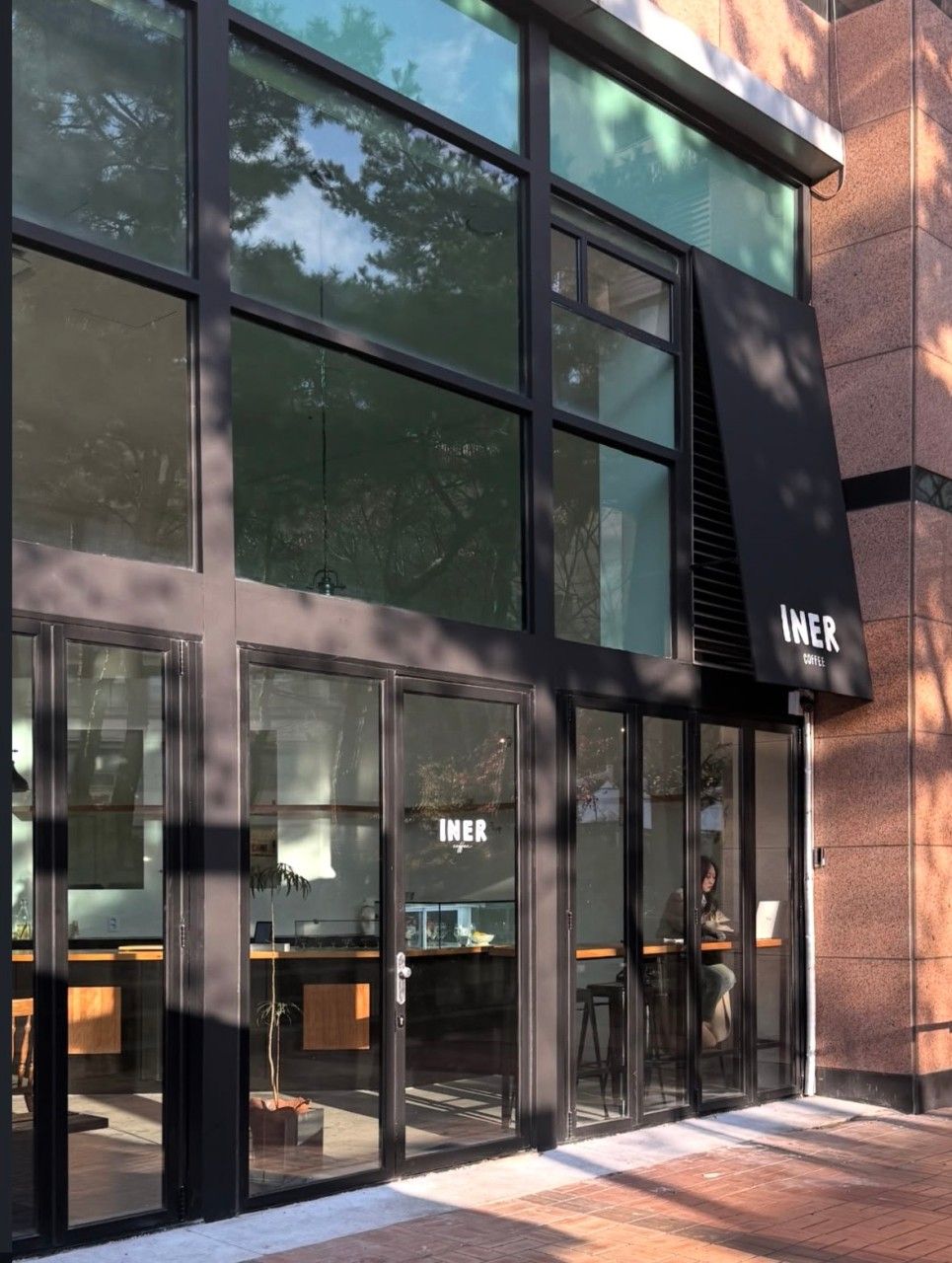 홍대에 있던 이너커피가 최근 연희동으로 자리를 옮겼다. / 이미지 출처: 네이버 지도 업체 제공 이미지