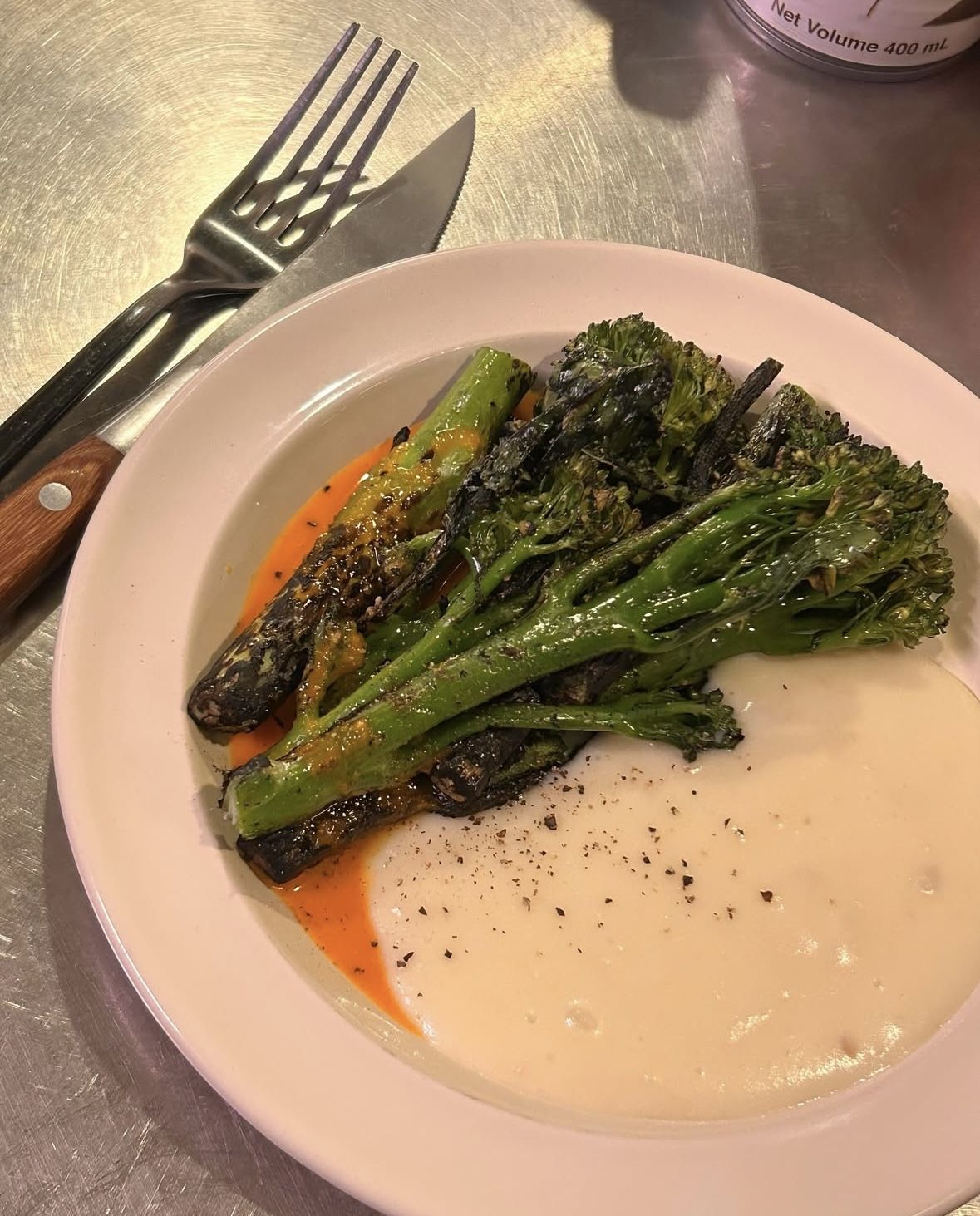 향이 강한 허브와 향신료, 채소로 예상 밖의 맛을 만들어낸다. / 출처: 호아 인스타그램(@hoa_mangwon)