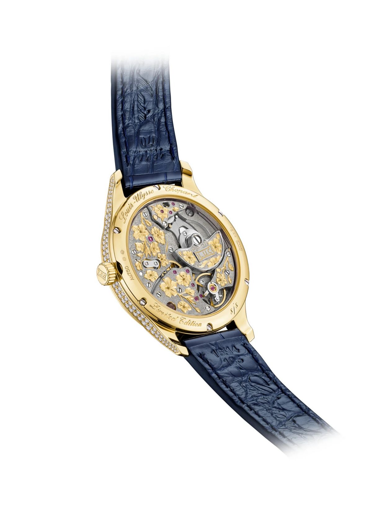 화이트 골드 브리지 위에 금박으로 벚꽃을 새긴 칼리버 96.23-L / 이미지 출처 : 쇼파드