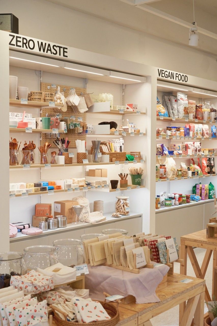 다양한 제로웨이스트 제품과 비건 식품을 판매한다. / 출처: 스왈로 베이커리 카페 네이버지도 업체 등록