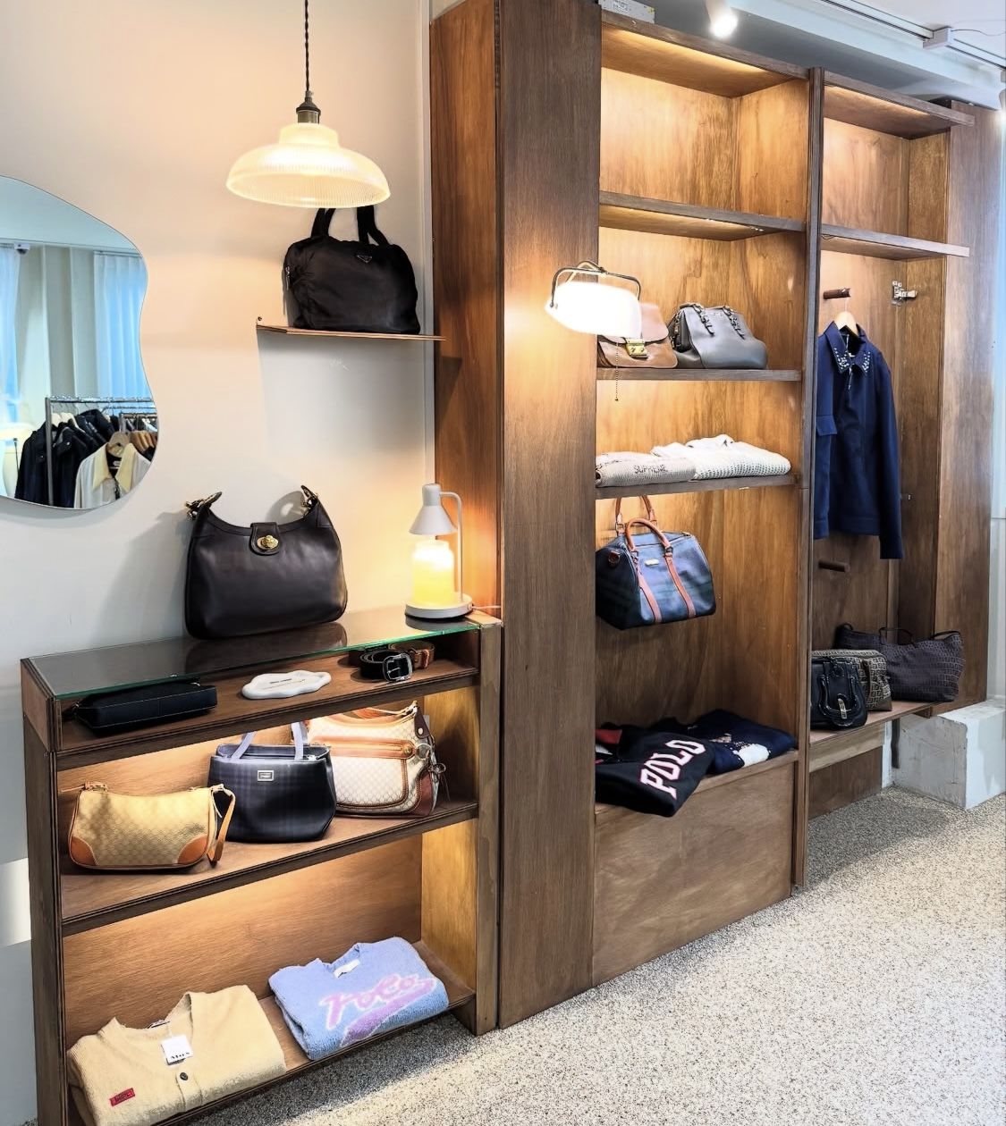 서울 마포구 월드컵로13길 43 2층 무스빈티지 / 사진출처: 업체 인스타그램