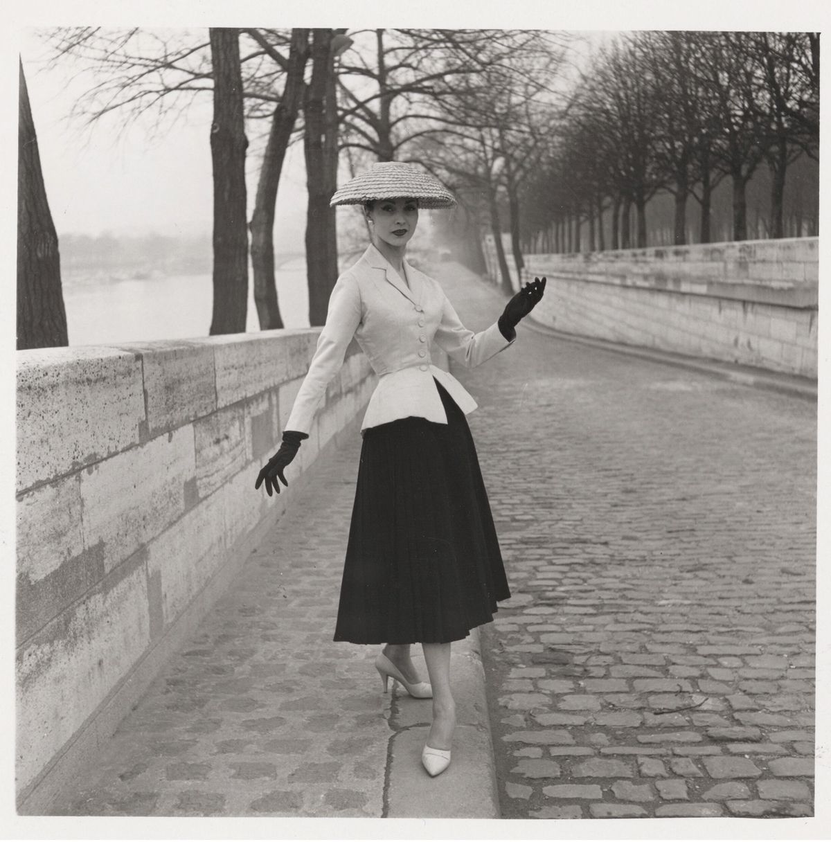 크리스챤 디올의 뉴 룩, 1947년.