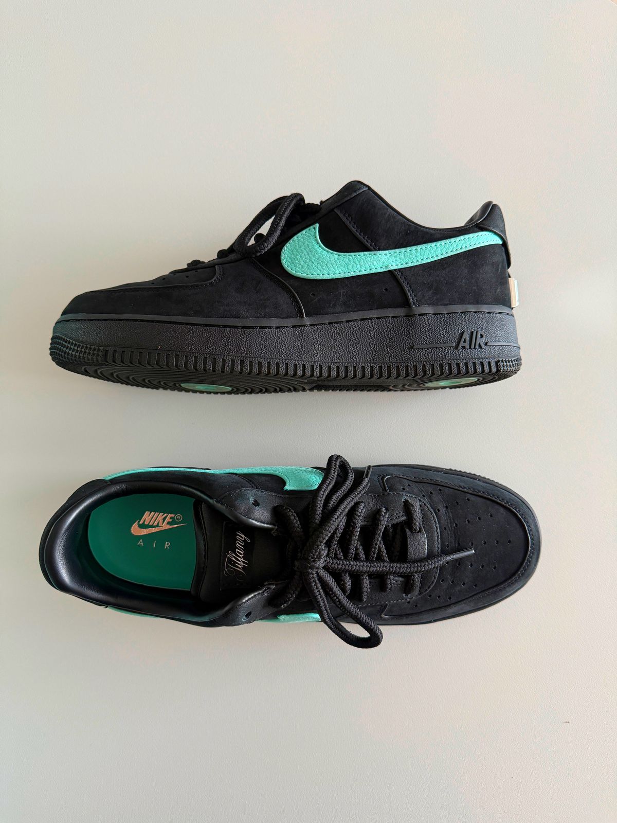 나이키 에어포스1 로우 X 티파니 / 이미지 출처: 필자 촬영