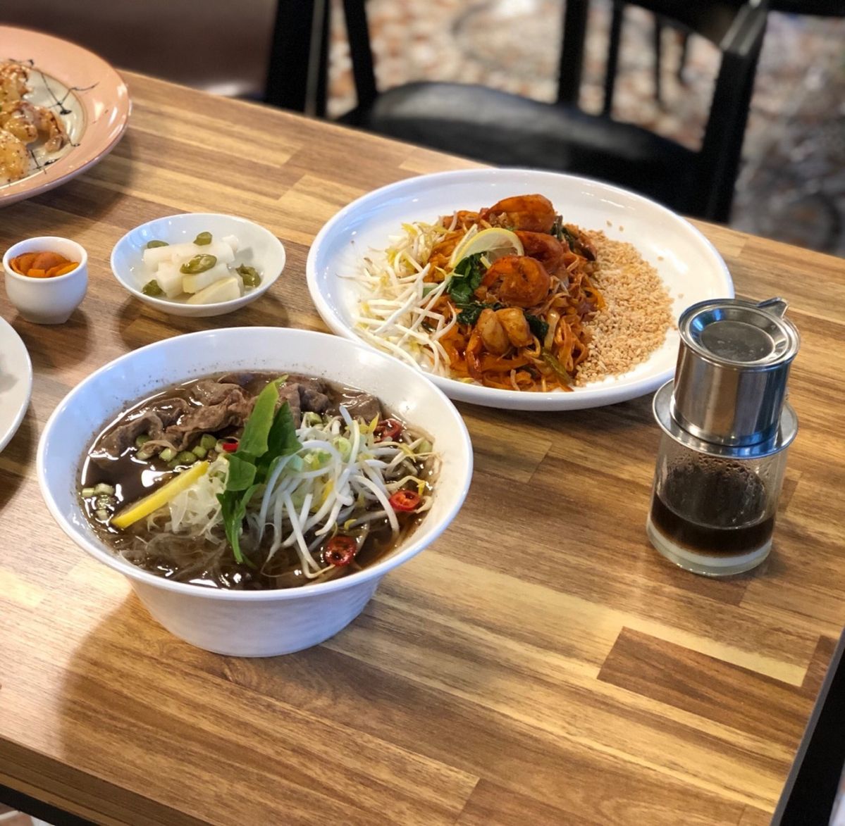 라온하제의 시그니처 메뉴 쌀국수, 팟타이 / 이미지 출처: 네이버 업체 등록