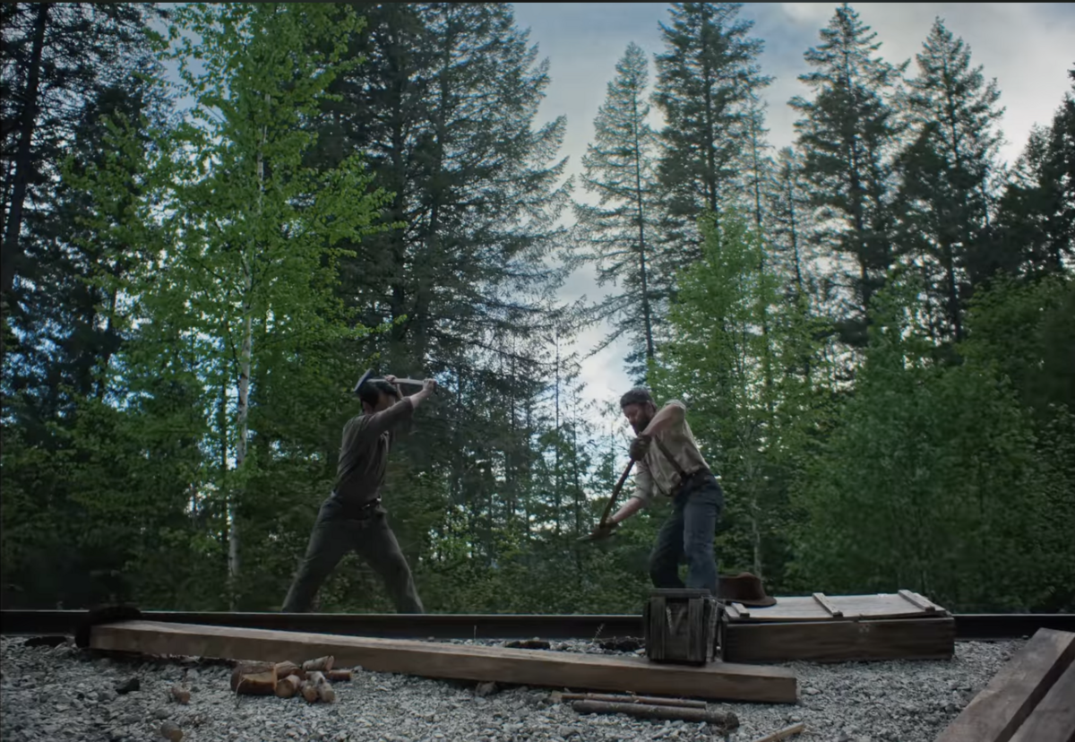 흙냄새와 풀 냄새가 나는 듯한 거칠고 솔직한 20세기 초 미국 서부의 느낌을 완벽하게 담아낸 영상미 / 이미지 출처: 넷플릭스