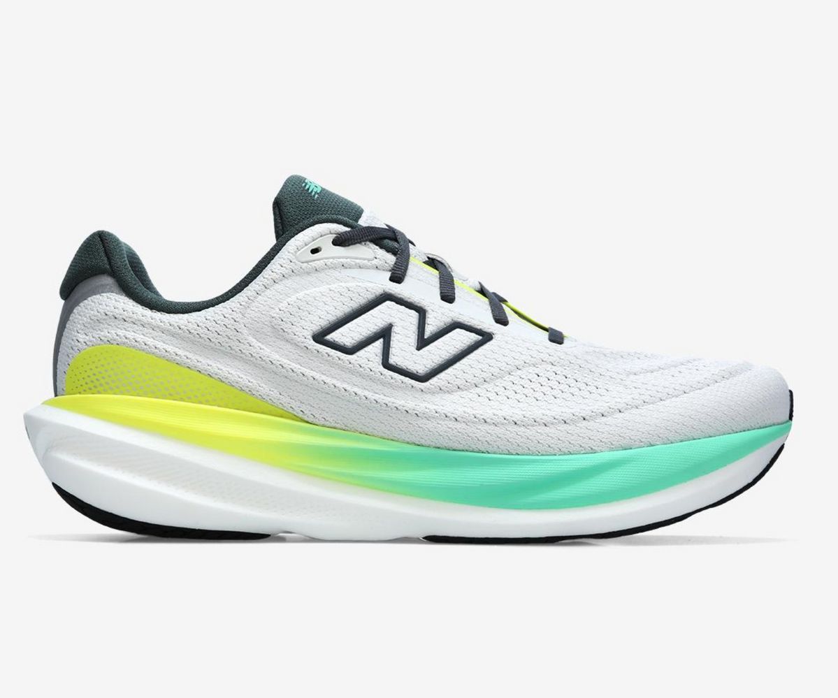 장거리 주행에도 발 피로도를 낯줘주는 뉴발란스 1080 v15 / 이미지 출처: nbkorea.com