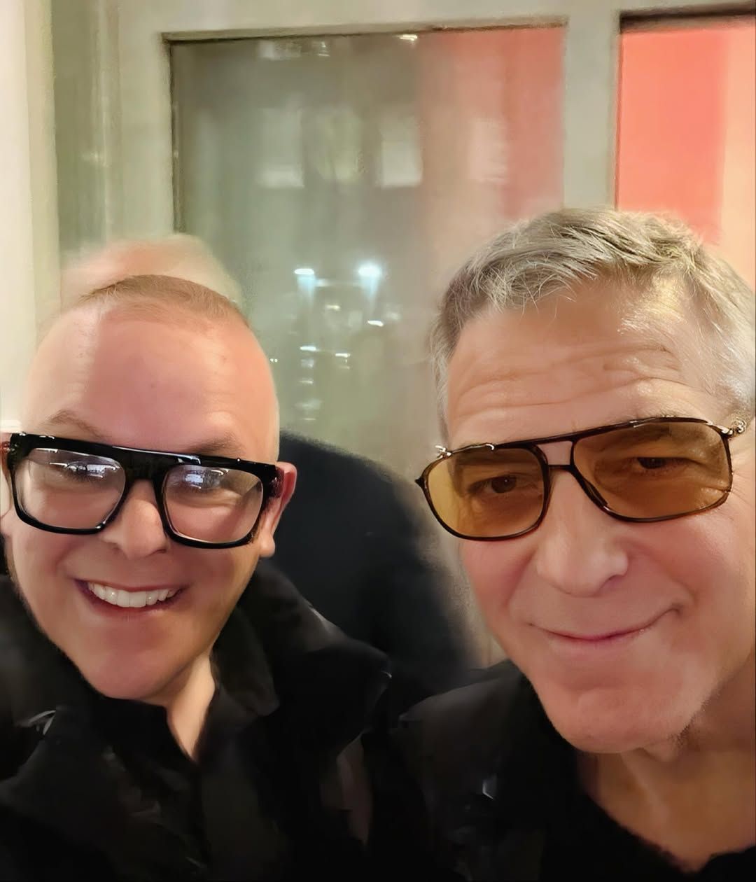 일상과 스포츠 라이프를 즐길 때도 유용한 브라운 틴트 선글라스 / 이미지 출처: 인스타그램 @jpasc24