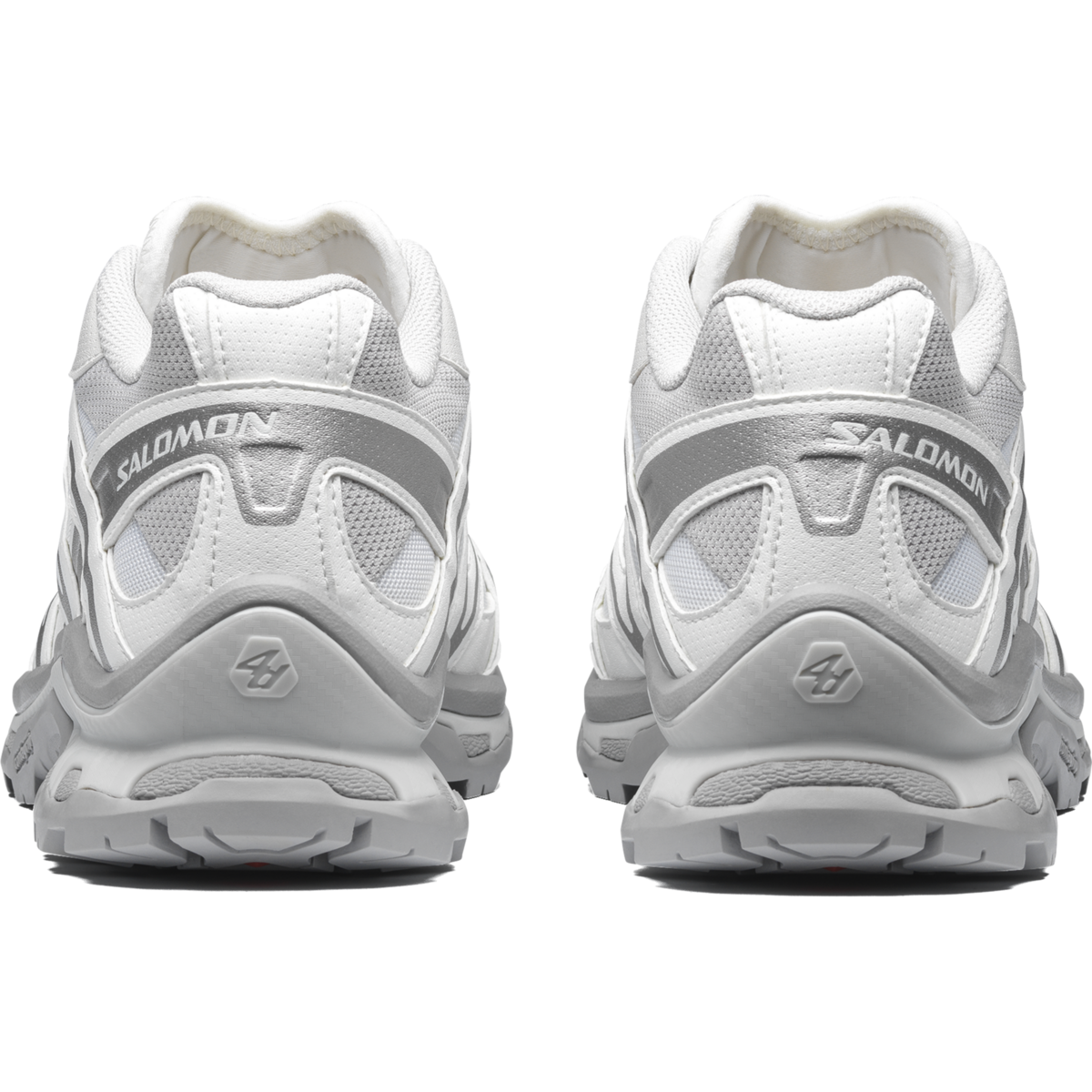 백구의 흰 털 컬러에서 영감을 받은 ‘XT-QUEST WHITE JINDO / 이미지 출처: 살로몬