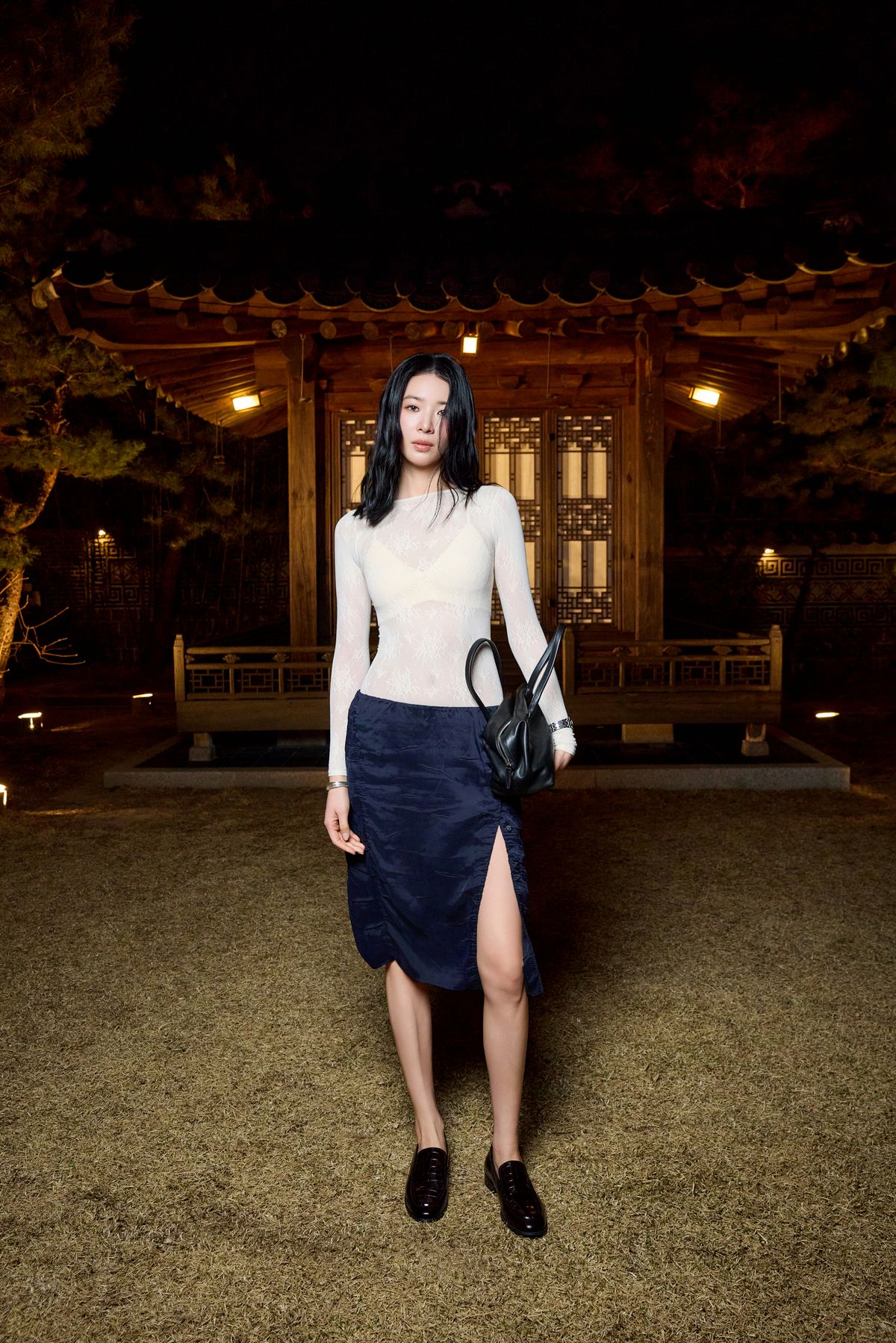 한국가구박물관에서 열린 디너에 참석한 모델 아이린 | 출처: COS