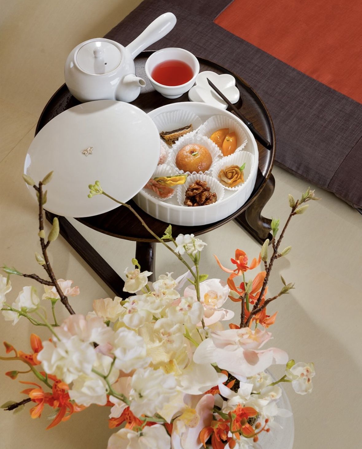 다식, 주악, 금귤정과 등 전통디저트와 궁중약차를 맛볼 수 있다. / 출처: 국가유산진흥원 공식 인스타그램(@k.heritage.agency)