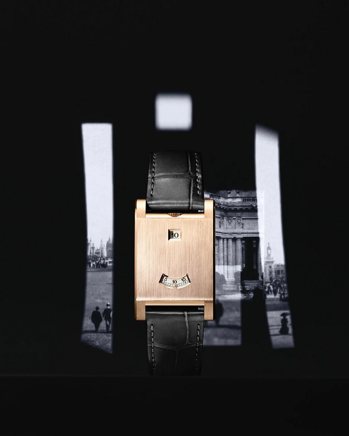 까르띠에 프리베 탱크 아 기쉐 플래티넘 버전 / 이미지 출처: 까르띠에