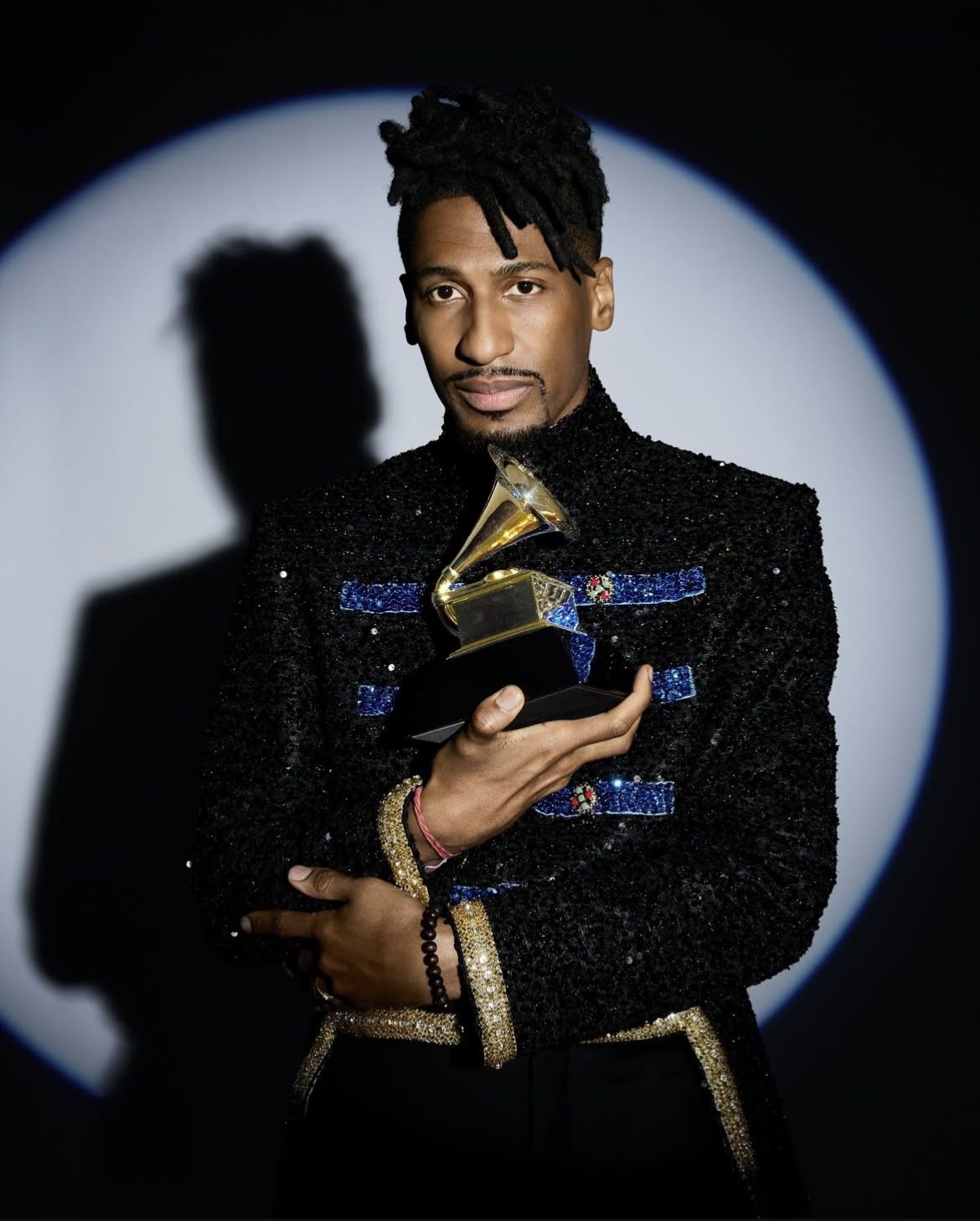 존 바티스트는 앨범 ‘BIG MONEY’로 2026 그래미 어워드 베스트 아메리카나 앨범상을 수상했다. / 출처: Jon Batiste 인스타그램(@jonbatiste)