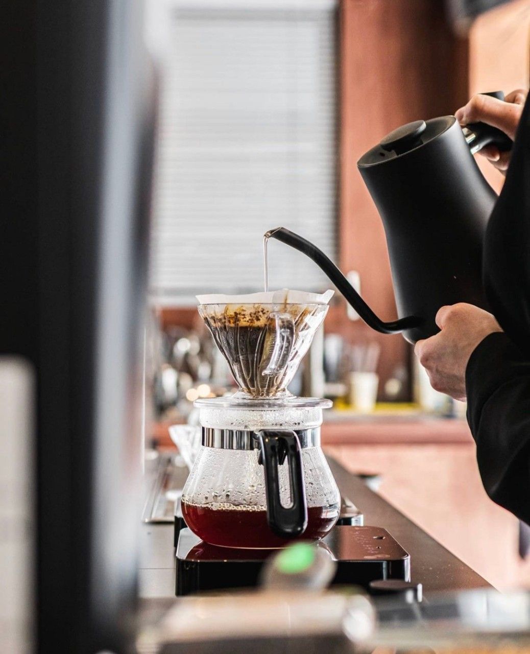 핸드드립 커피 맛집으로도 명성이 자자하다. / 출처: 리프커피바 네이버지도 업체 등록 