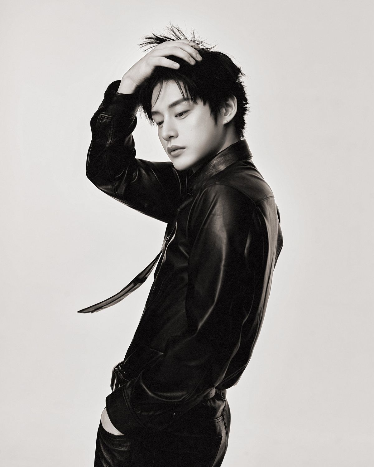 새로운 프로필을 공개한 제로베이스원 5인/ 인스타그램 @zb1official