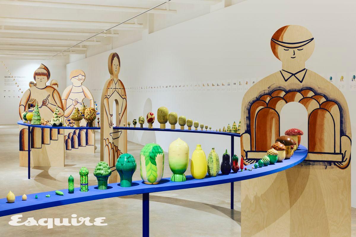 러시아 공방의 할머님들과 협업한 마트료쉬카의 행진. 