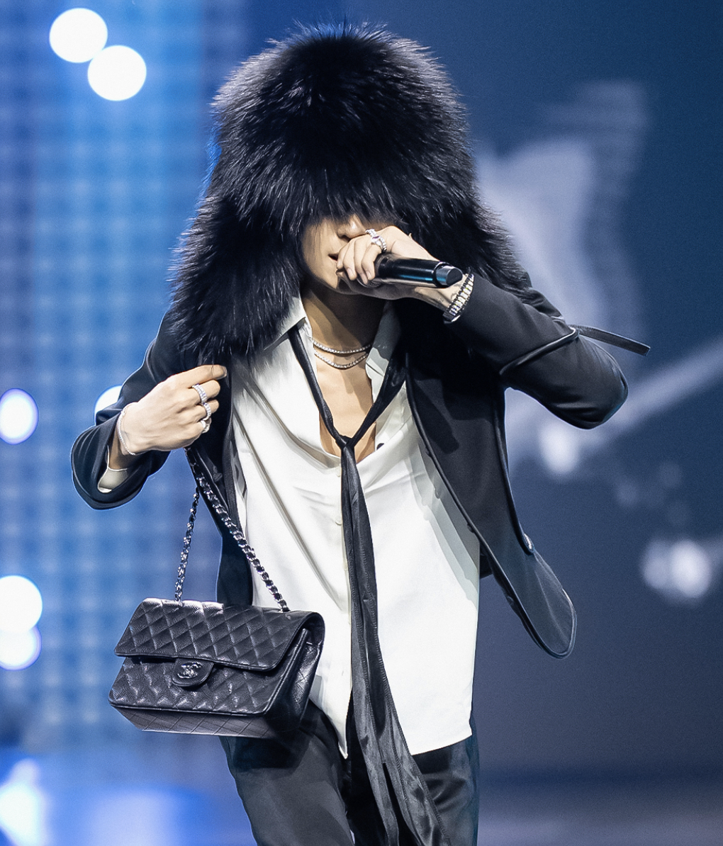 로얄 44 무대 착장 / 이미지 출처: 인스타그램@mnet_hiphop