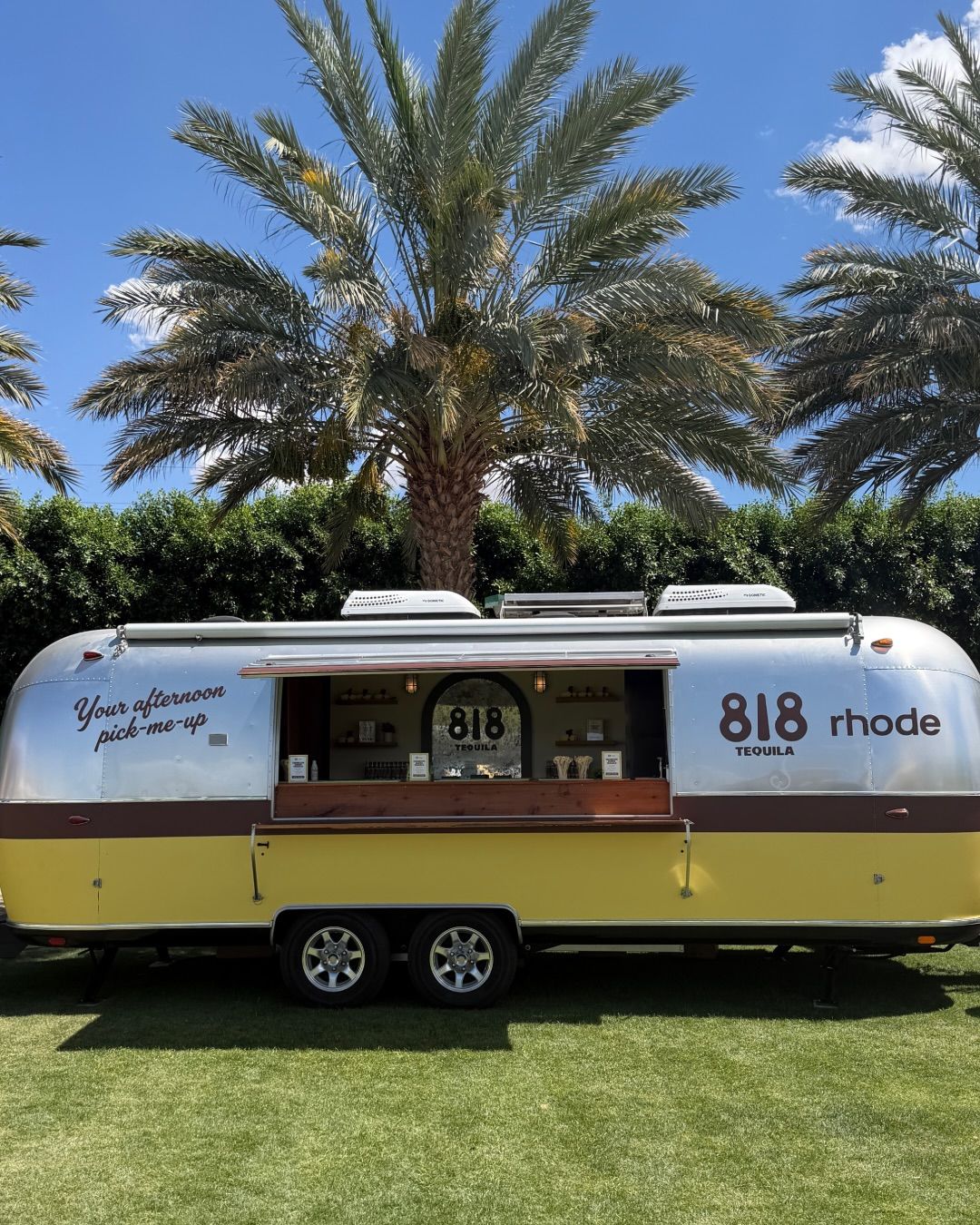 로드 X 818 테킬라 코첼라 협업 부스 / 이미지 출처: 인스타그램 @rhode