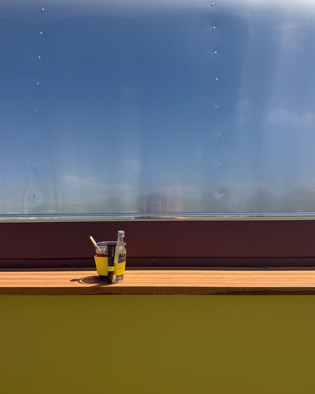 로드 X 818 테킬라 코첼라 협업 부스 / 이미지 출처: 인스타그램 @rhode