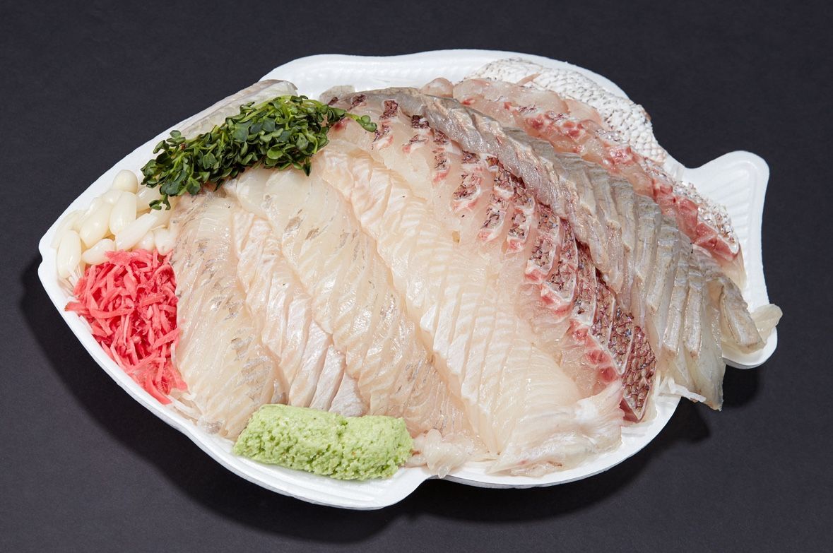 신선한 도다리 회를 취향에 따라 여러 조합으로 즐길 수 있다. / 이미지 출처: 전남상회 네이버지도 업체 등록