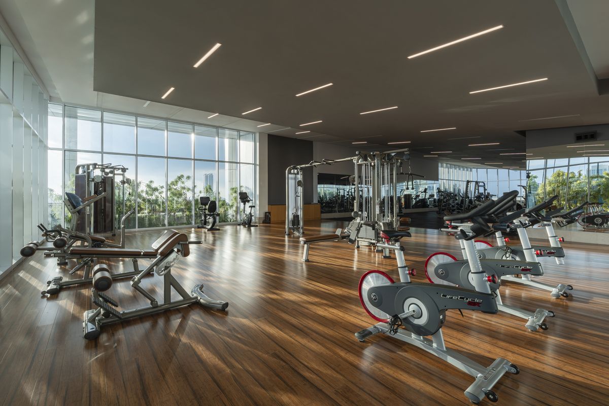 자카르타 도심 속 웰니스를 위한 호텔 물리아 세나얀의 헬스장. / 이미지 출처: 호텔 물리아 세나얀