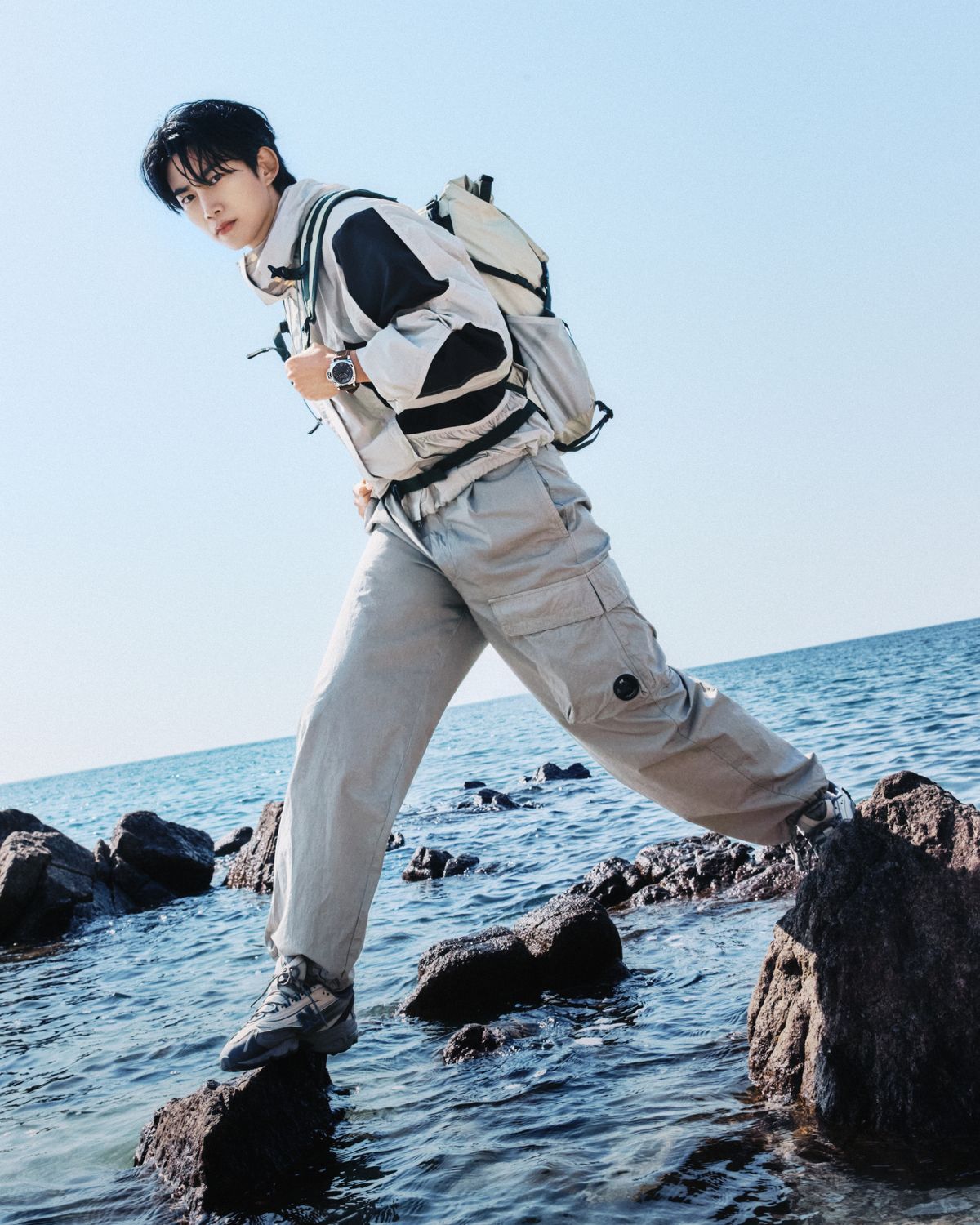 파네라이의 신제품 루미노르 PAM01731과 '프렌드 오브 브랜드' 옥택연 화보