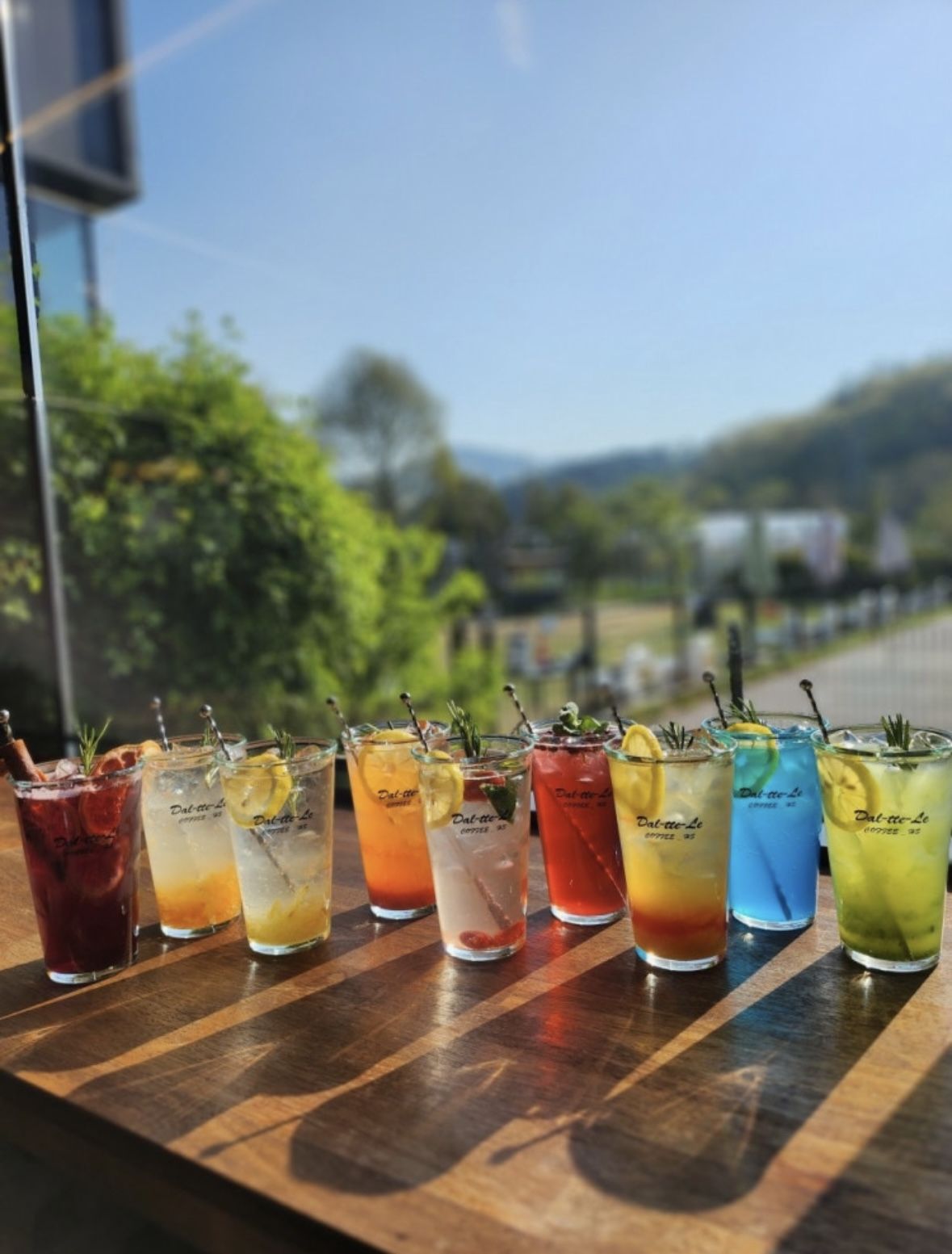 낮과는 또 다른 분위기에서 반려견과의 하루를 마무리할 수 있는 달뜨레. / 이미지 출처: 네이버 지도 업체 제공