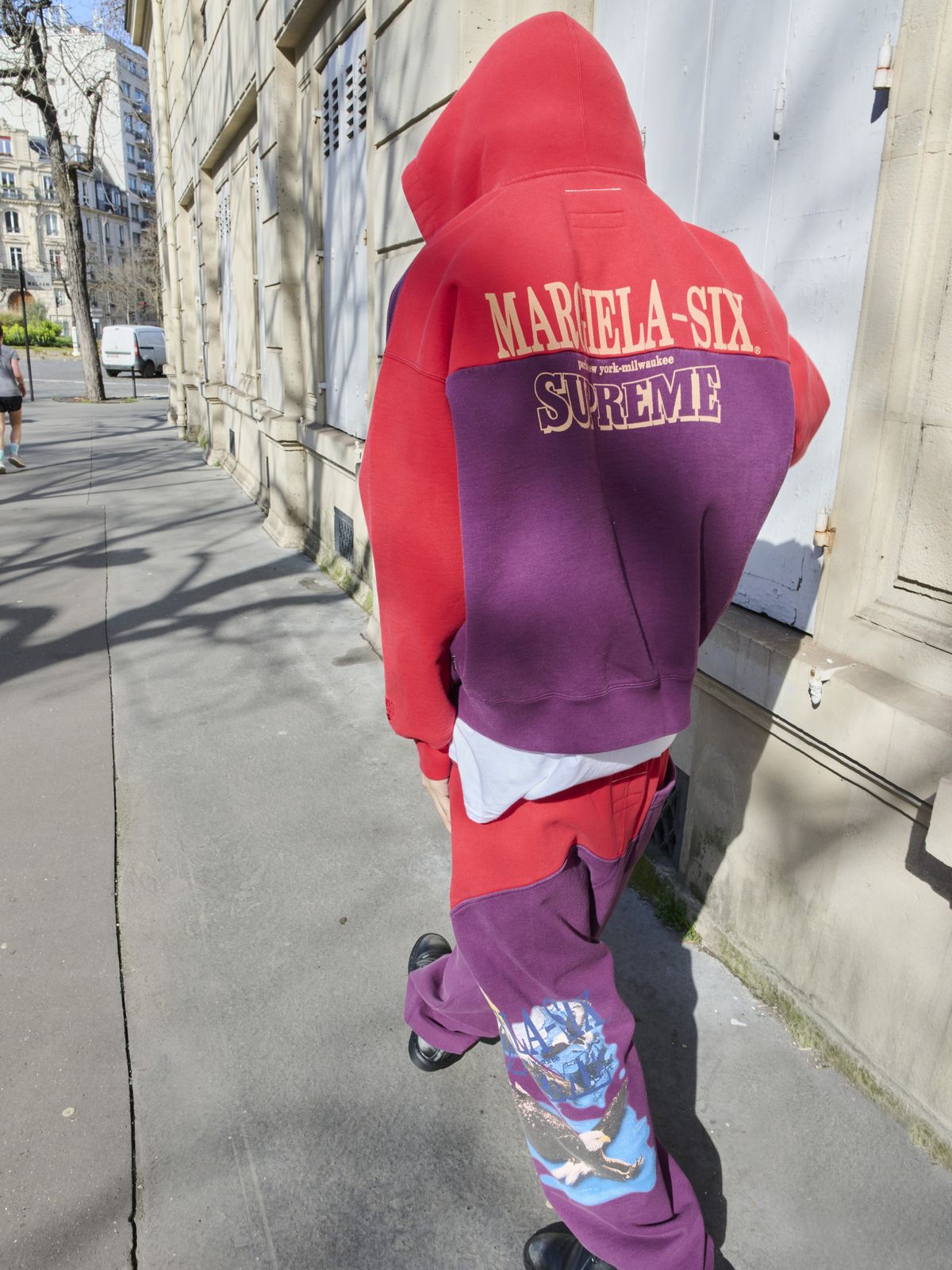 슈프림 x MM6 메종 마르지엘라의 26 S/S 컬렉션 제품 이미지 / 이미지 출처: 메종 마르지엘라. 