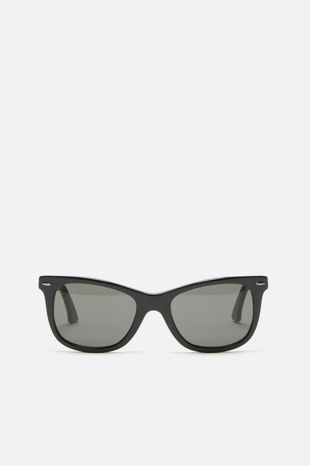 스퀘어 프레임 선글라스 / 이미지 출처: 아크네 스튜디오.