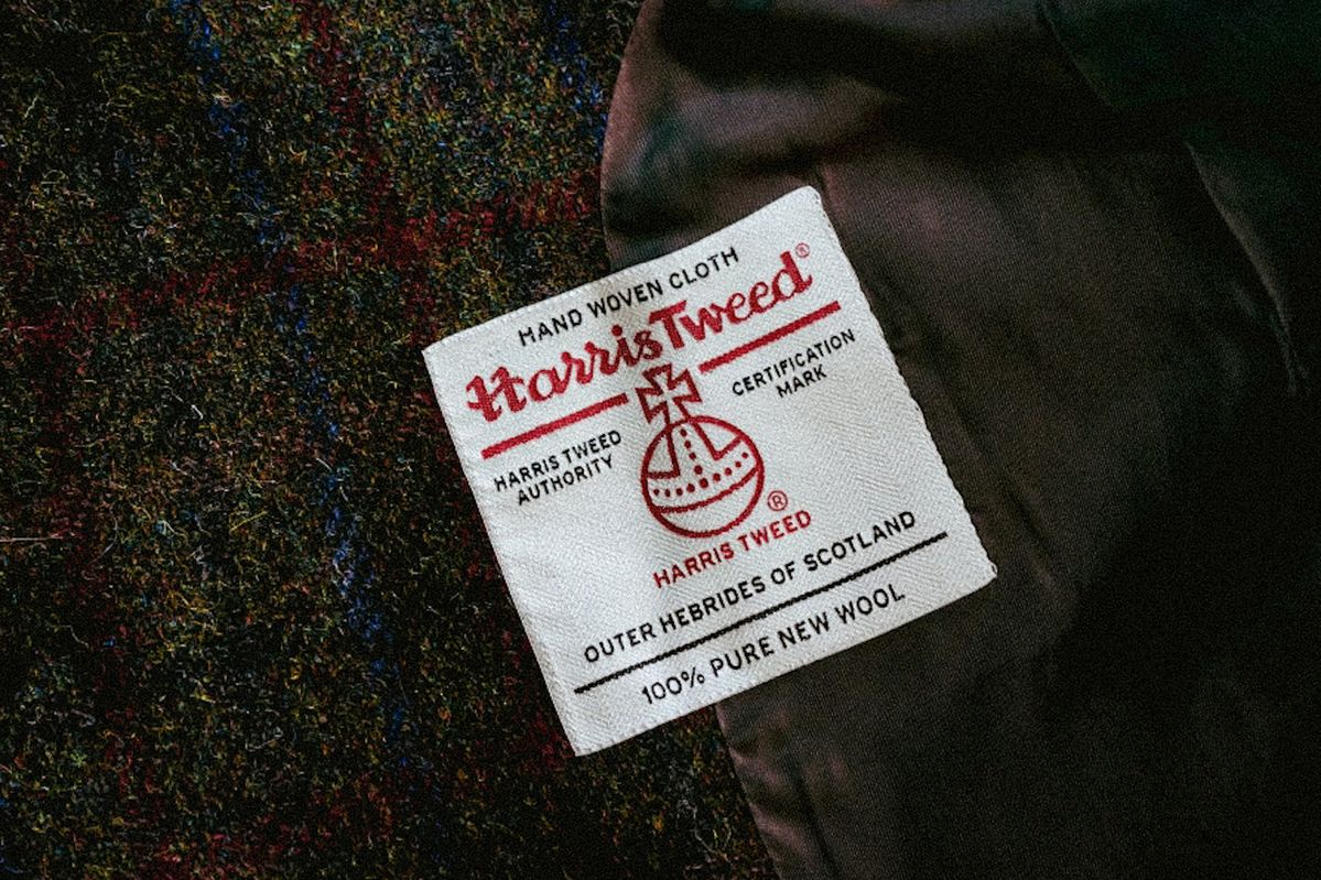 벌브 해리스트위드 자켓 라벨 / 이미지 출처: 벌브 블로그