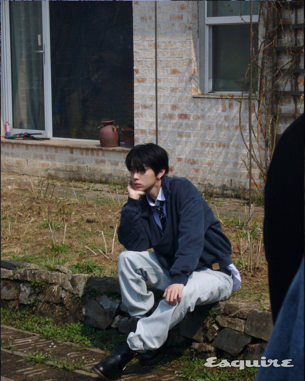 에스콰이어 화보 촬영장에서 플레어 유, 립우