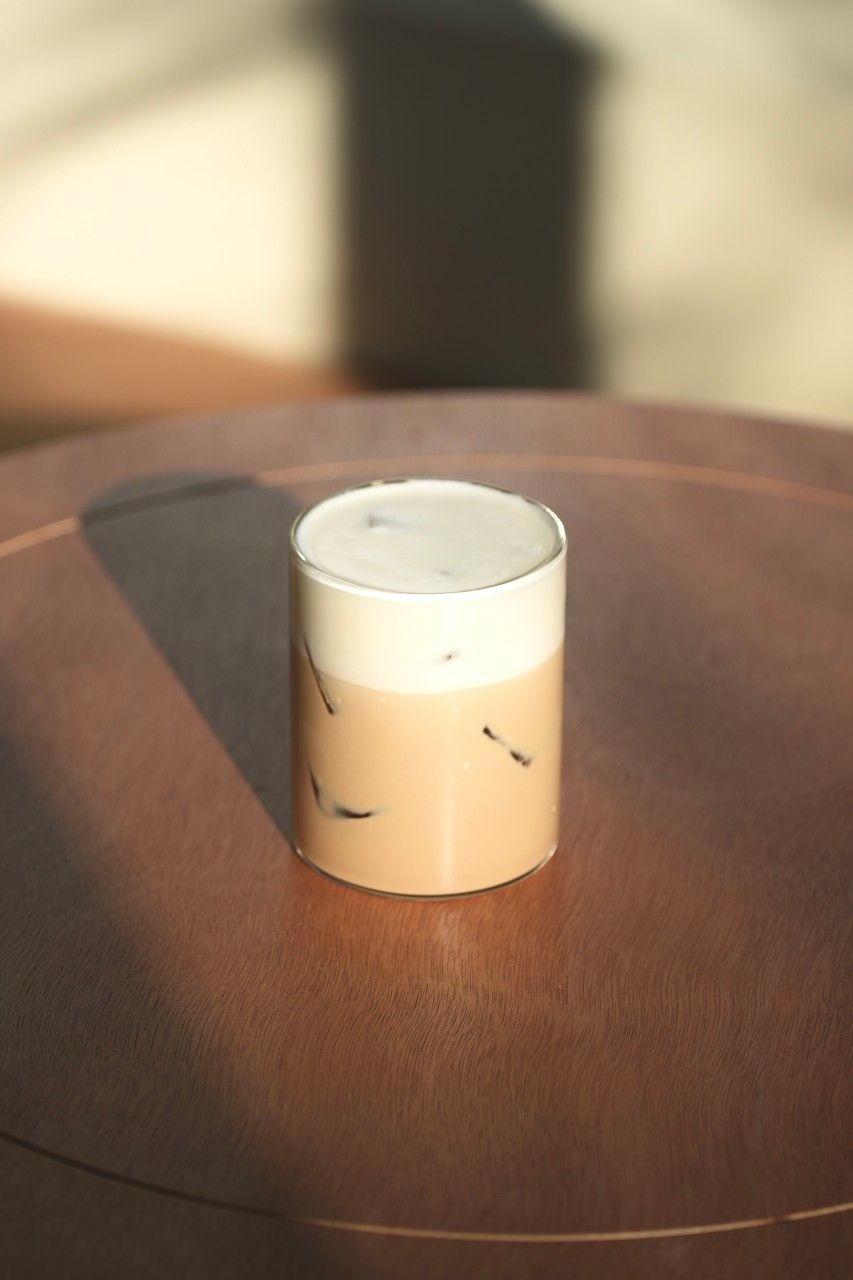 커피를 우유에 24시간 냉침해 만드는 ‘씨솔트 밀크브루’에서는 정성의 맛이 느껴진다. / 출처: 오하임 네이버지도 업체 등록