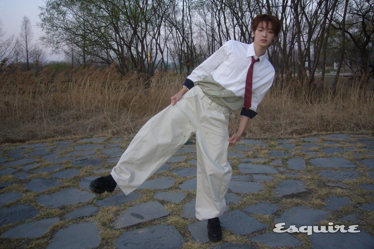 에스콰이어 화보 촬영장에서 플레어 유, 우진