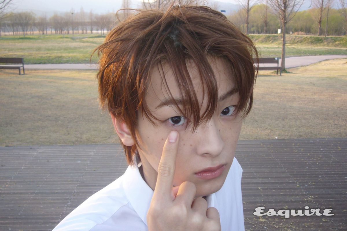 에스콰이어 화보 촬영장에서 플레어 유, 우진